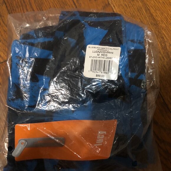 Lucy Studio Hatha Legging, Size M, Blue/Black - Picture 4 of 6